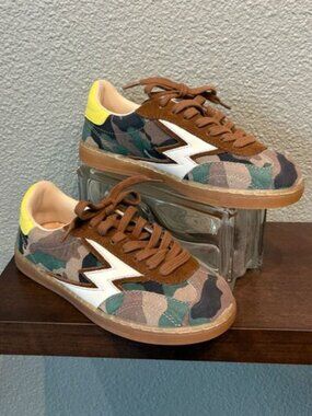 Silent D Montana Sneakers Camo
